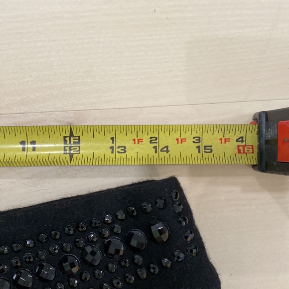 Natze Wool Shorts - Picture 11 of 13